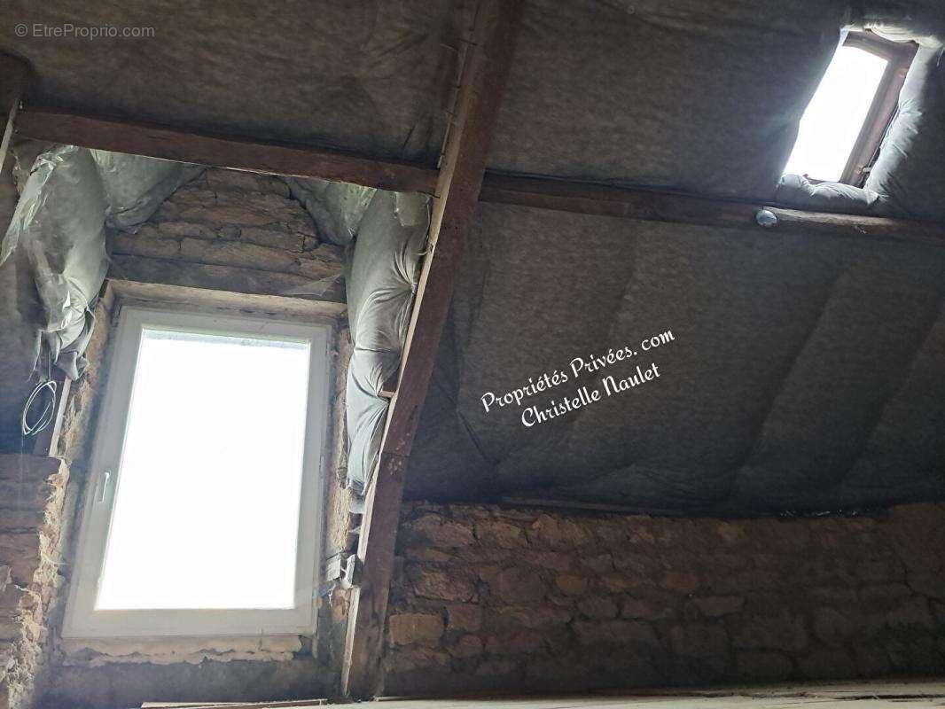 Maison à LE ROC-SAINT-ANDRE