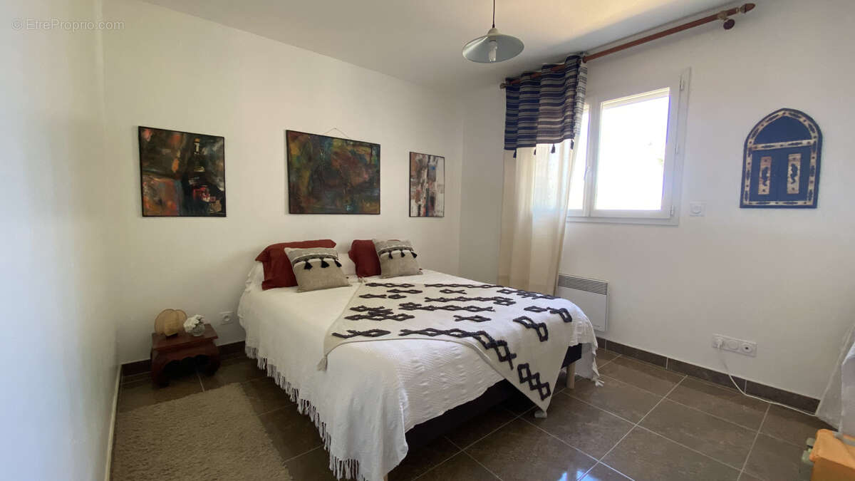 A vendre   Villa T6 de 151 m2 avec piscine et garage   Moux - photo 16