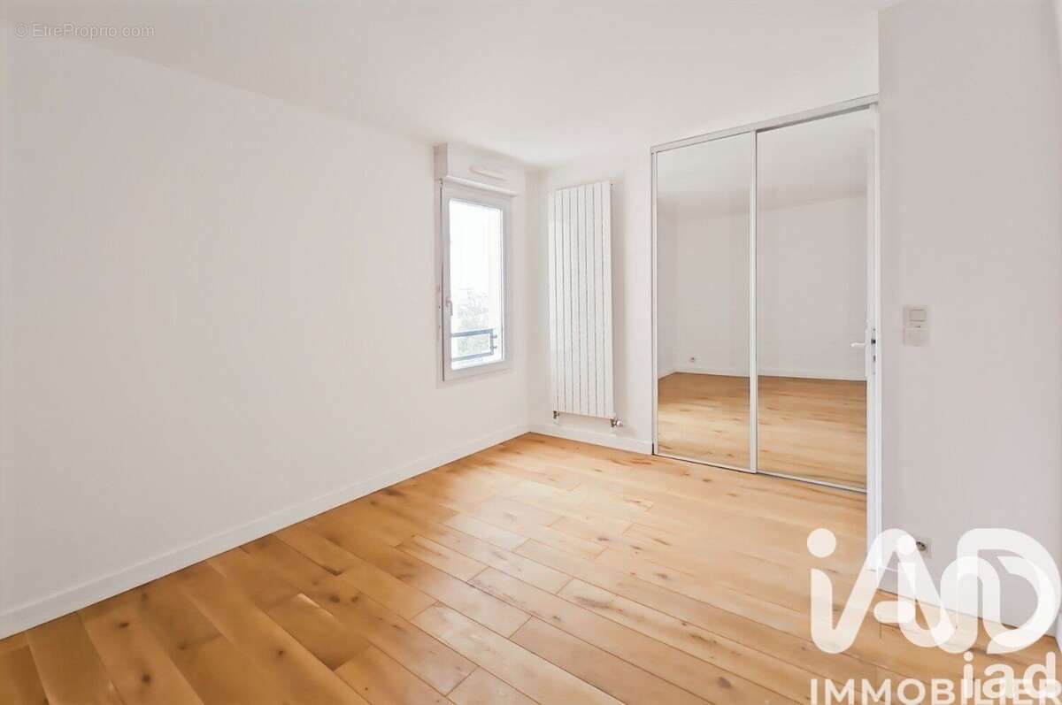 Photo 8 - Appartement à SURESNES