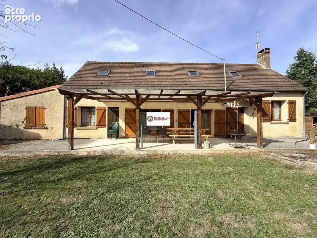 Maison 4 pièces 137 m² à vendre à Villaines-La-Carelle (72600) - photo 1