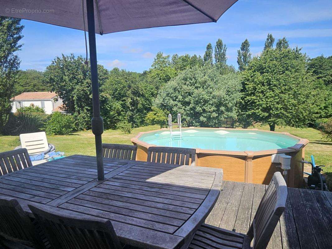Maison 130 m² à Sainte-Foy  - photo 2