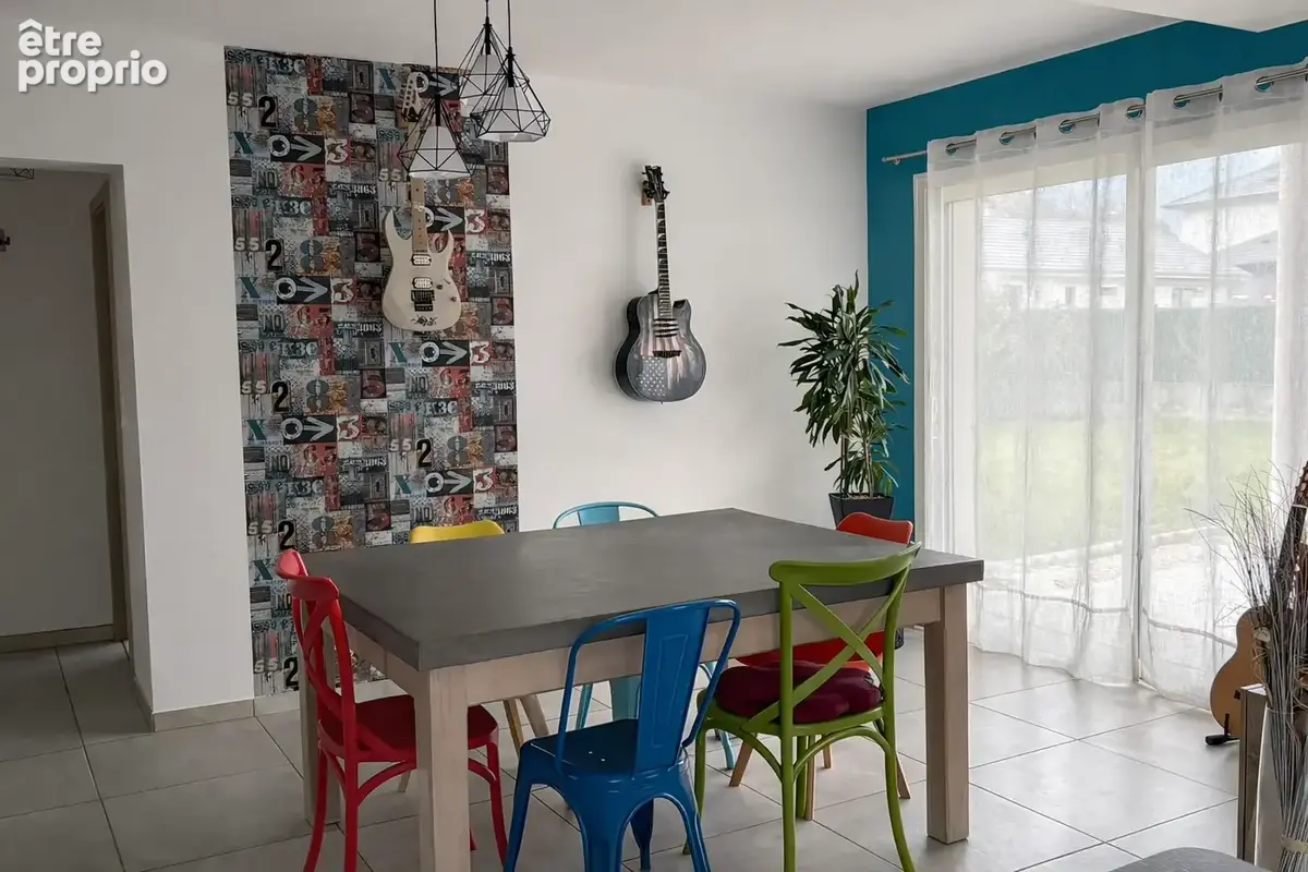 Maison récente de 153 m2 avec belles prestations sur 504 m2 de terrain - photo 3