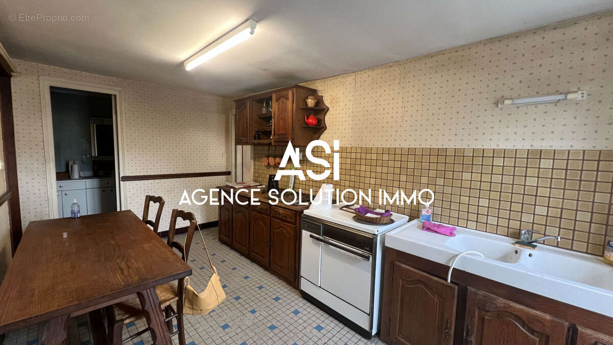 Maison à VILLAINES-LA-JUHEL