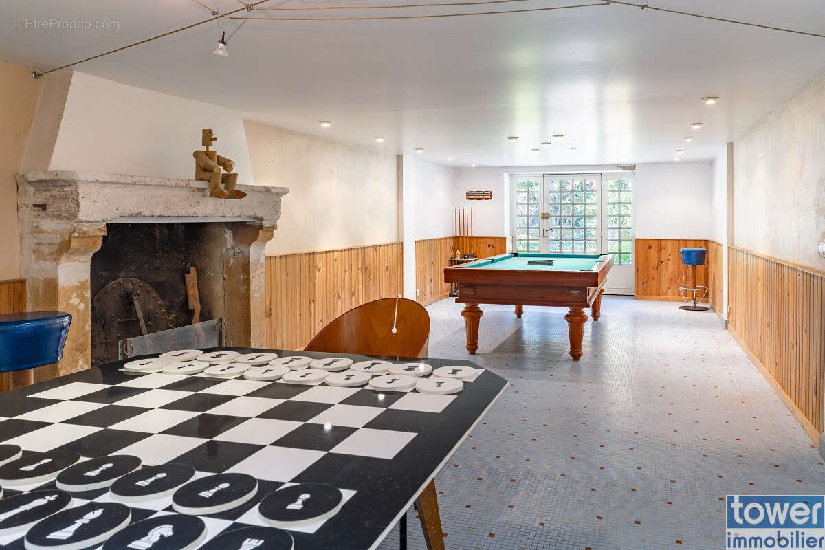 Ensemble immobilier avec maison de maître à Montbron - photo 17