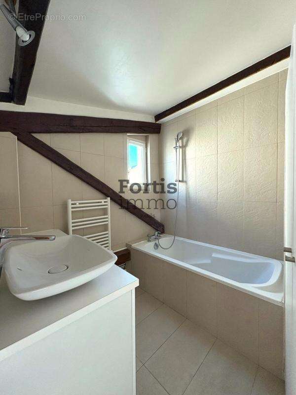 Appartement à PARIS-7E
