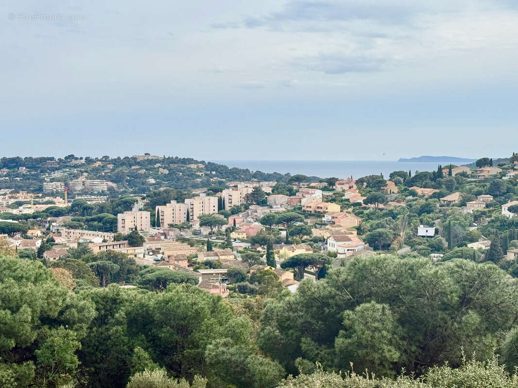 Bien d’exception - Maison rénovée dans impasse avec panorama mer spectaculaire - photo 6