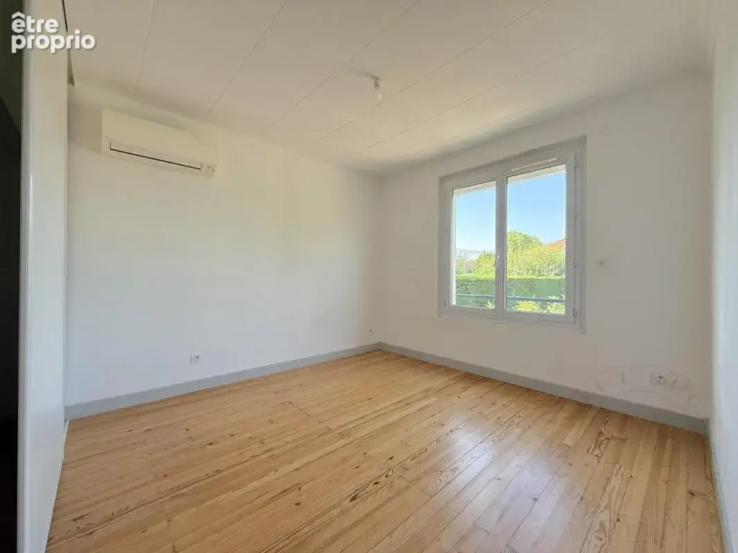 Maison familiale - 116,27 m² - 5 chambres - CHAPONOST - photo 7
