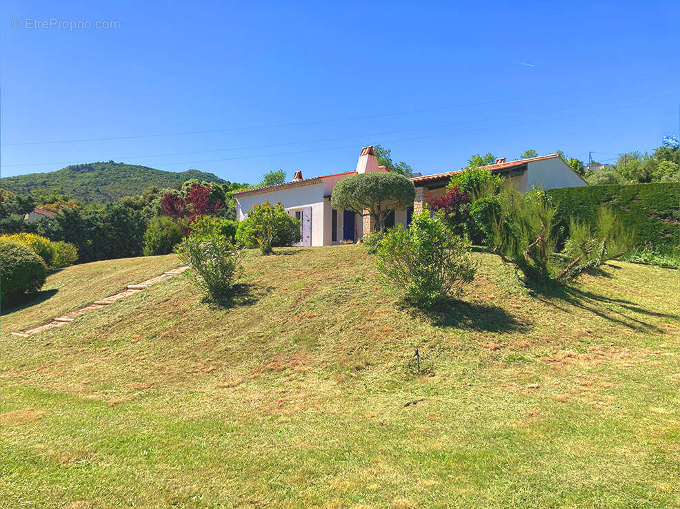 Maison à MONTELIMAR