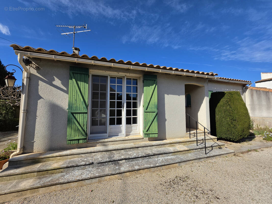 Maison à FONTVIEILLE