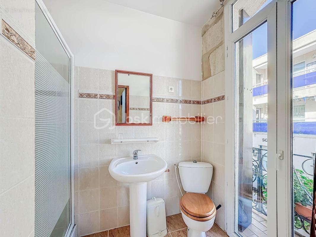 *** Immeuble de 280m2 anciennement Hotel à PALAVAS *** - photo 10
