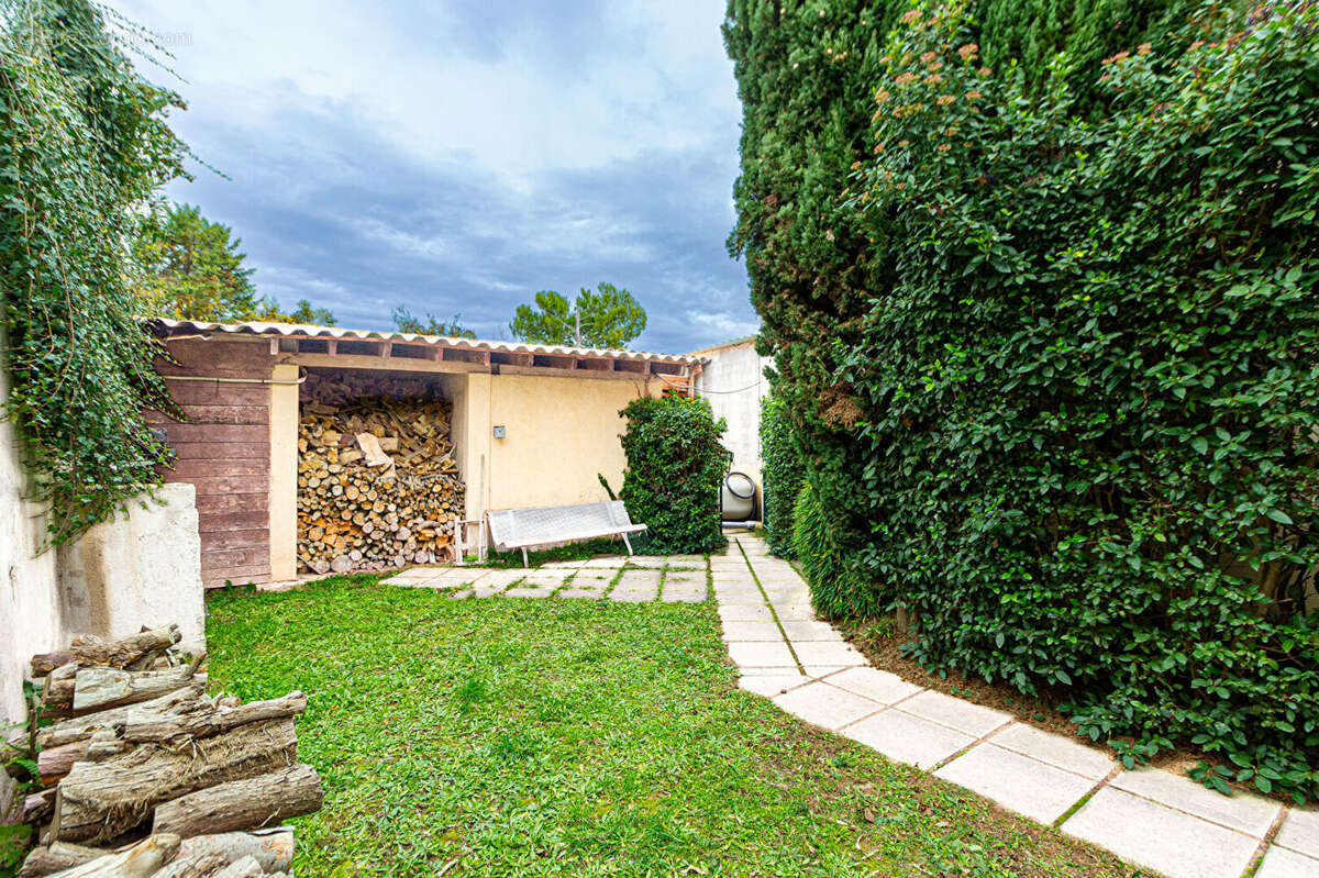 Commerce à GARDANNE