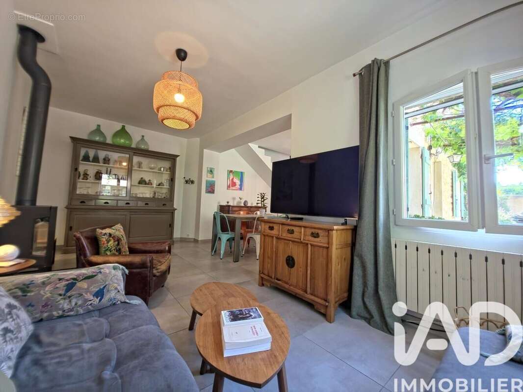 Maison 150 m² à Saint-Gilles  - photo 9