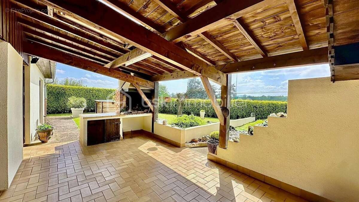 Maison à CHARVIEU-CHAVAGNEUX