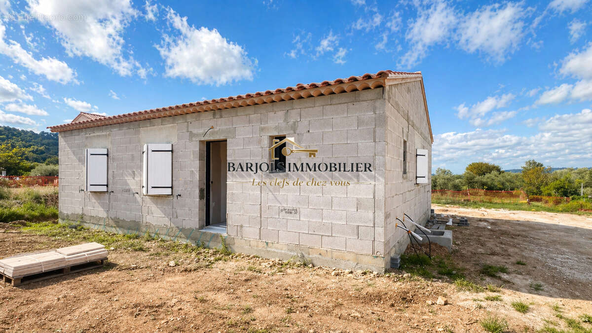 Maison à TAVERNES