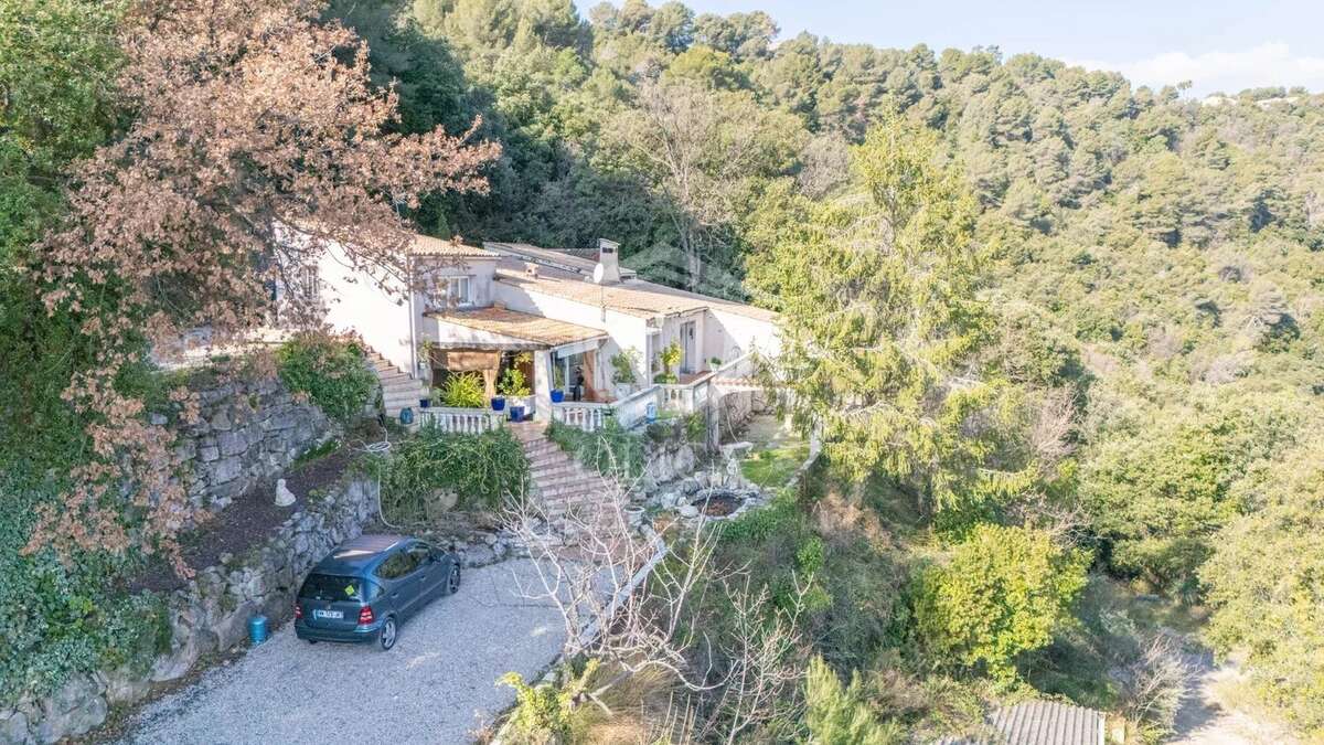 Maison à SAINT-LAURENT-DU-VAR