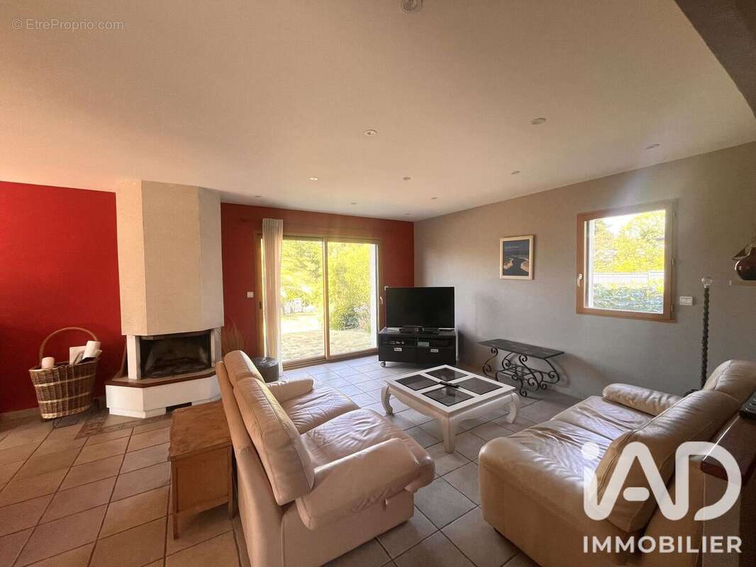 Maison 133 m² à Kervignac  - photo 3