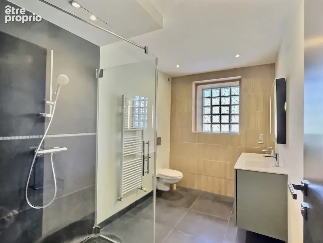 Maison de charme de plus de 320 m2 -  5 chambres, piscine et commodités - photo 14