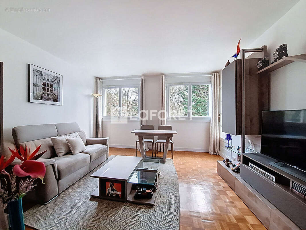 Appartement à VERNEUIL-SUR-SEINE
