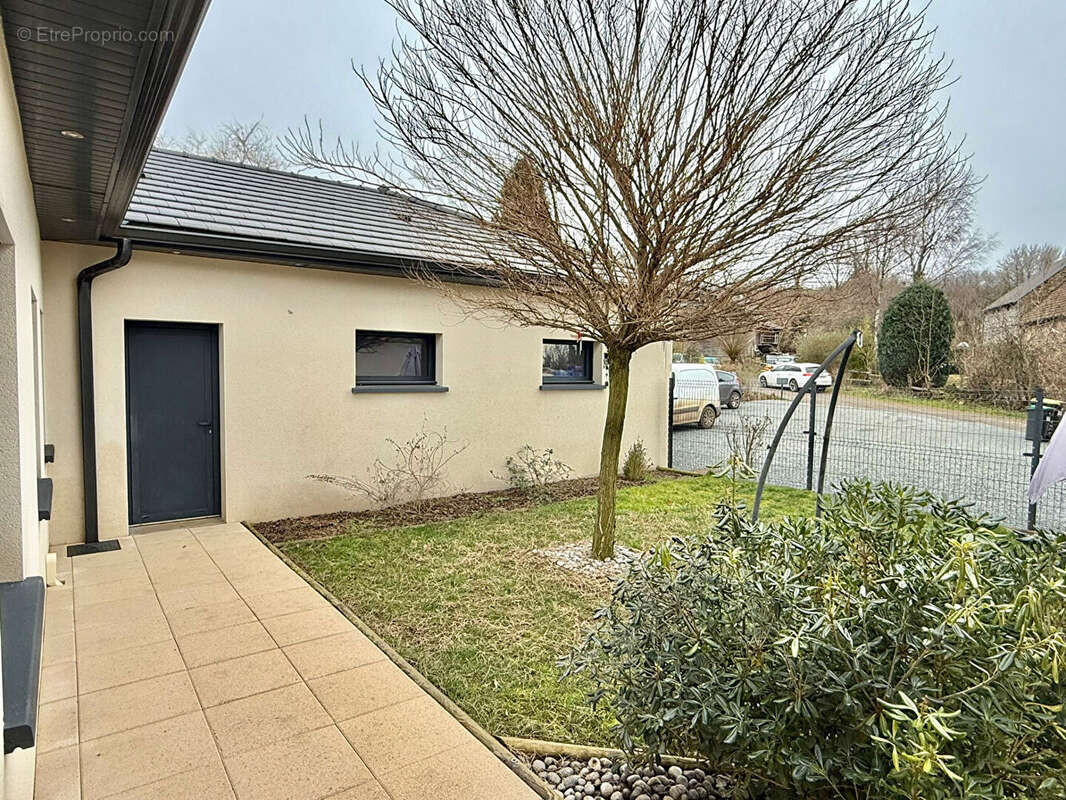 Maison à MANZAT