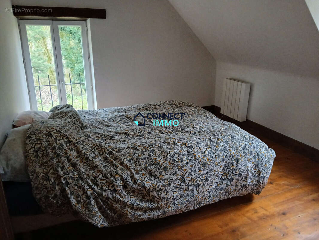 Maison 70 m² à Saint-Hernin  - photo 4