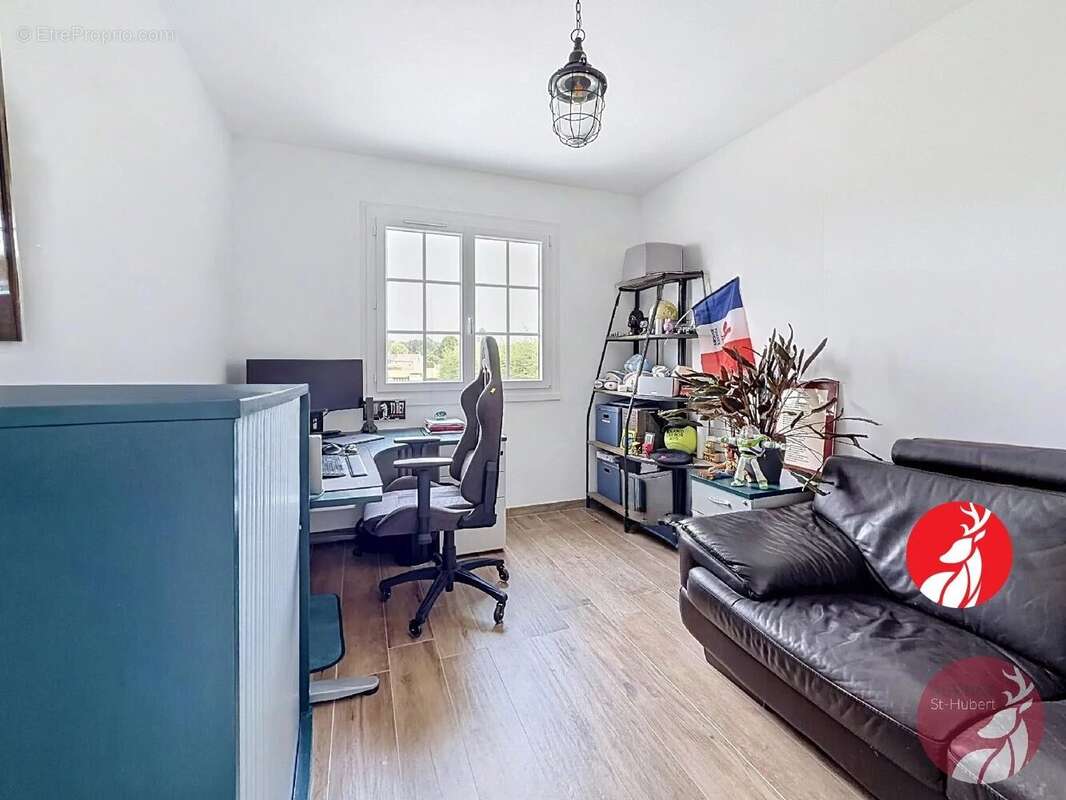 Maison 161 m² à Noisy-Sur-Ecole  - photo 8