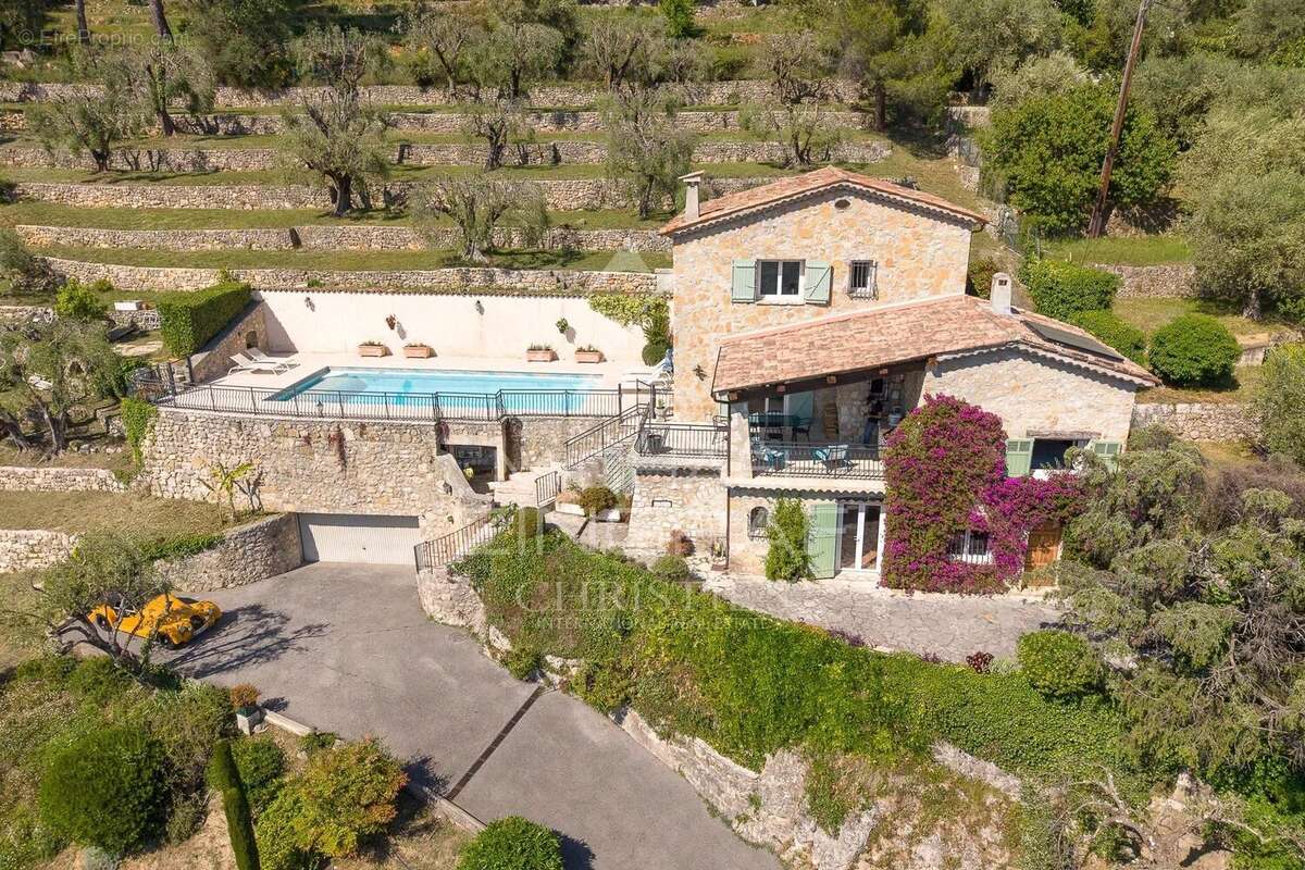 Maison à TOURRETTES-SUR-LOUP