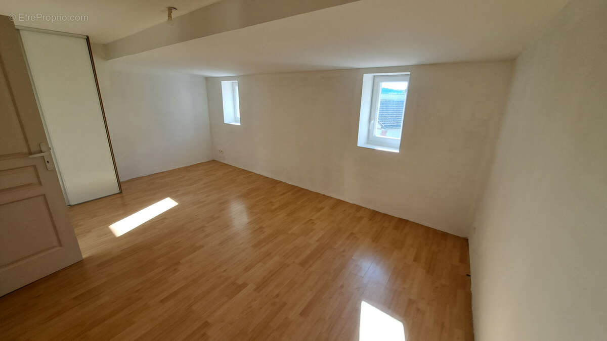 Appartement à GANGES