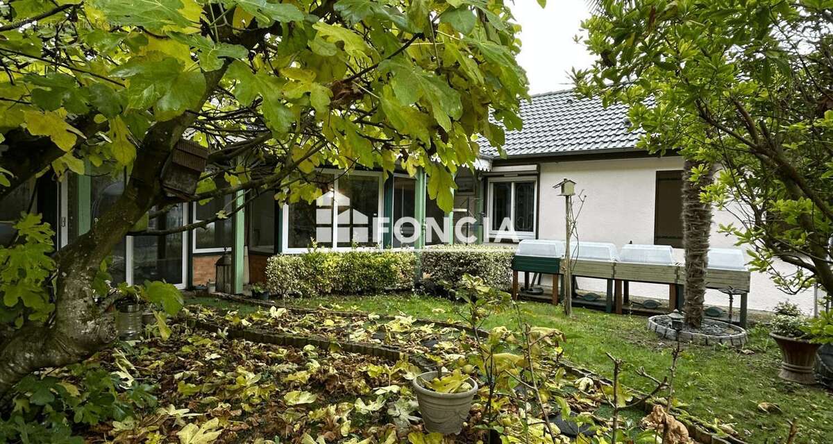 Maison à VILLERS-SUR-LE-ROULE