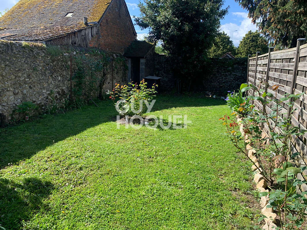 Maison à vendre à Cloyes sur le Loir - 2 chambres. - photo 2