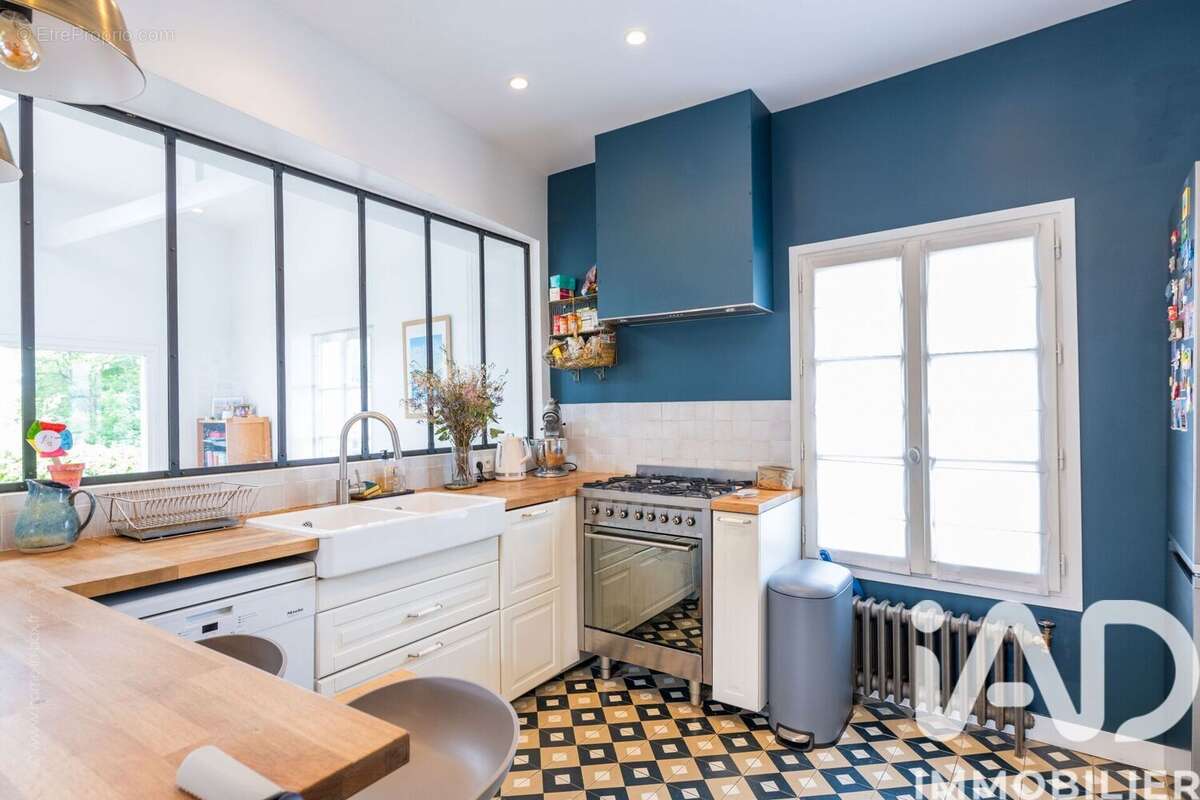 Photo 7 - Maison à LA CELLE-SAINT-CLOUD