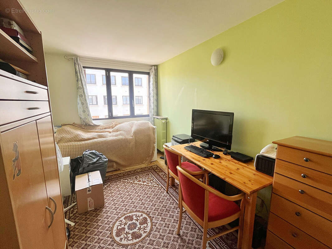 Appartement à NANTERRE