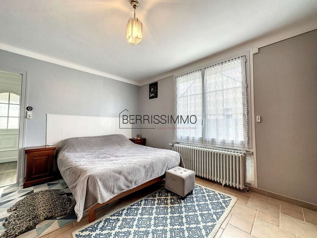 Maison à Pruniers, la chambre rdc - Maison à PRUNIERS