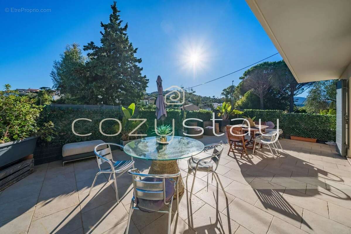 Maison à MANDELIEU-LA-NAPOULE