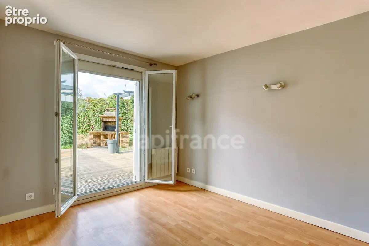 Maison familiale d'environ 140 m² – 4 chambres – Séjour cathédrale – Jardin – Longjumeau - photo 10