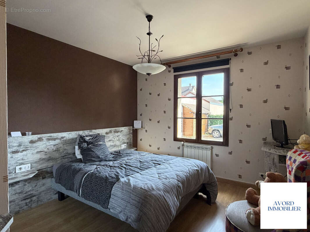Maison 143 m² à Bourges  - photo 8