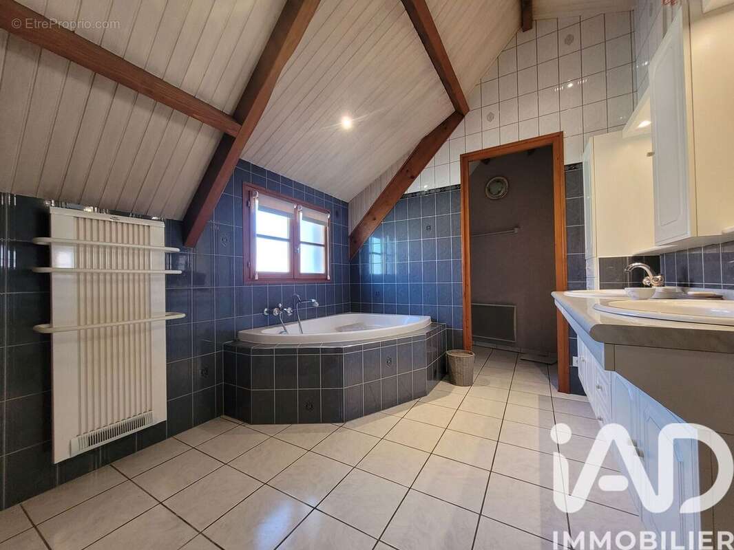 Maison 143 m² à Bailleul  - photo 6