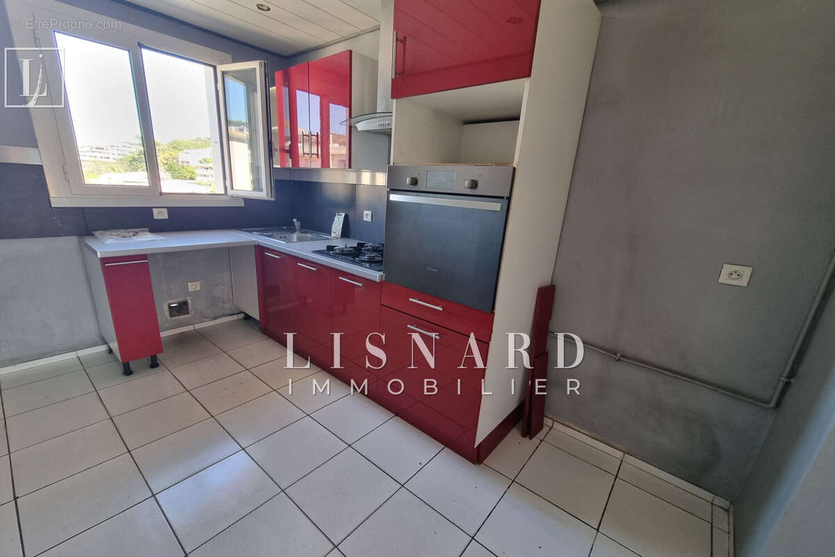 Appartement à VALLAURIS