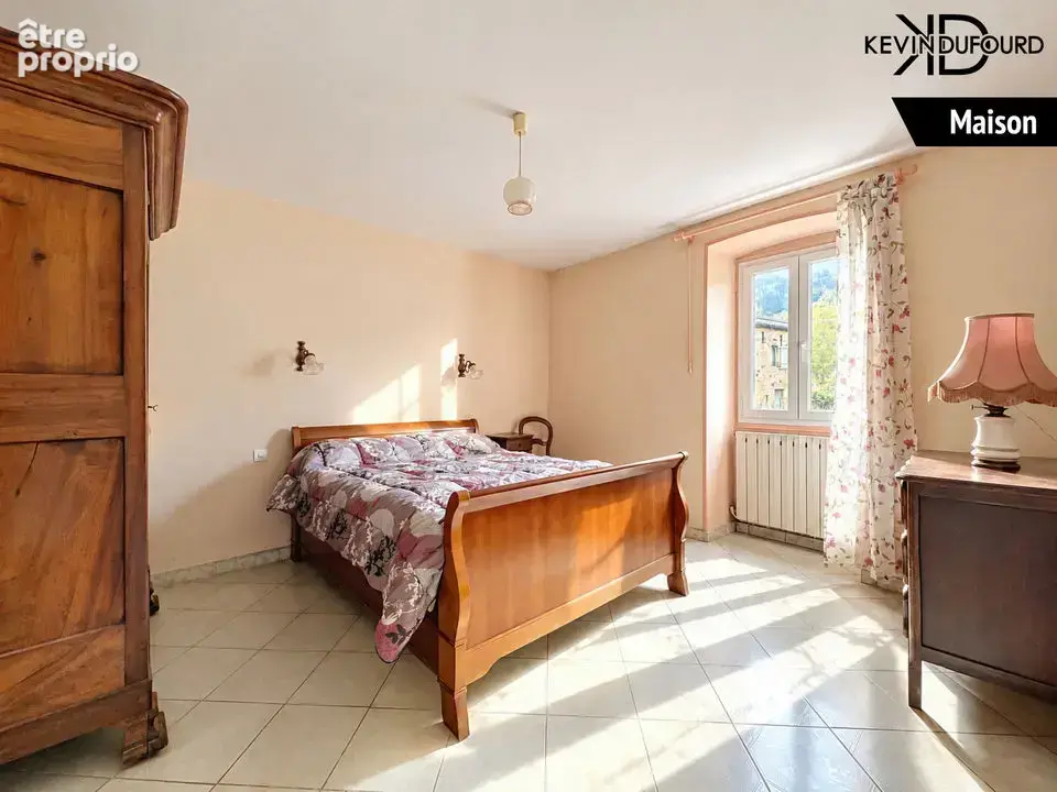 Maison 8 pièces 140 m² à vendre à Saint-Julien-Du-Serre (07200) - photo 6