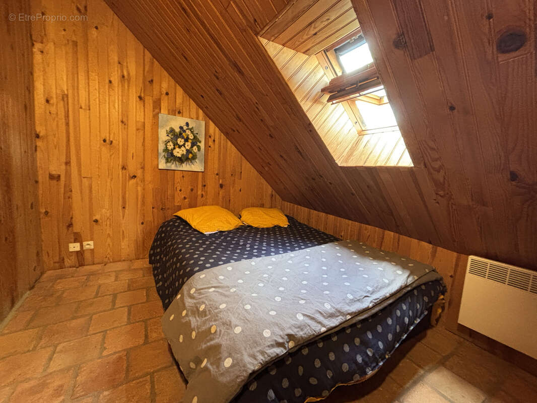 Maison à SAINT-CLEMENT-DES-LEVEES