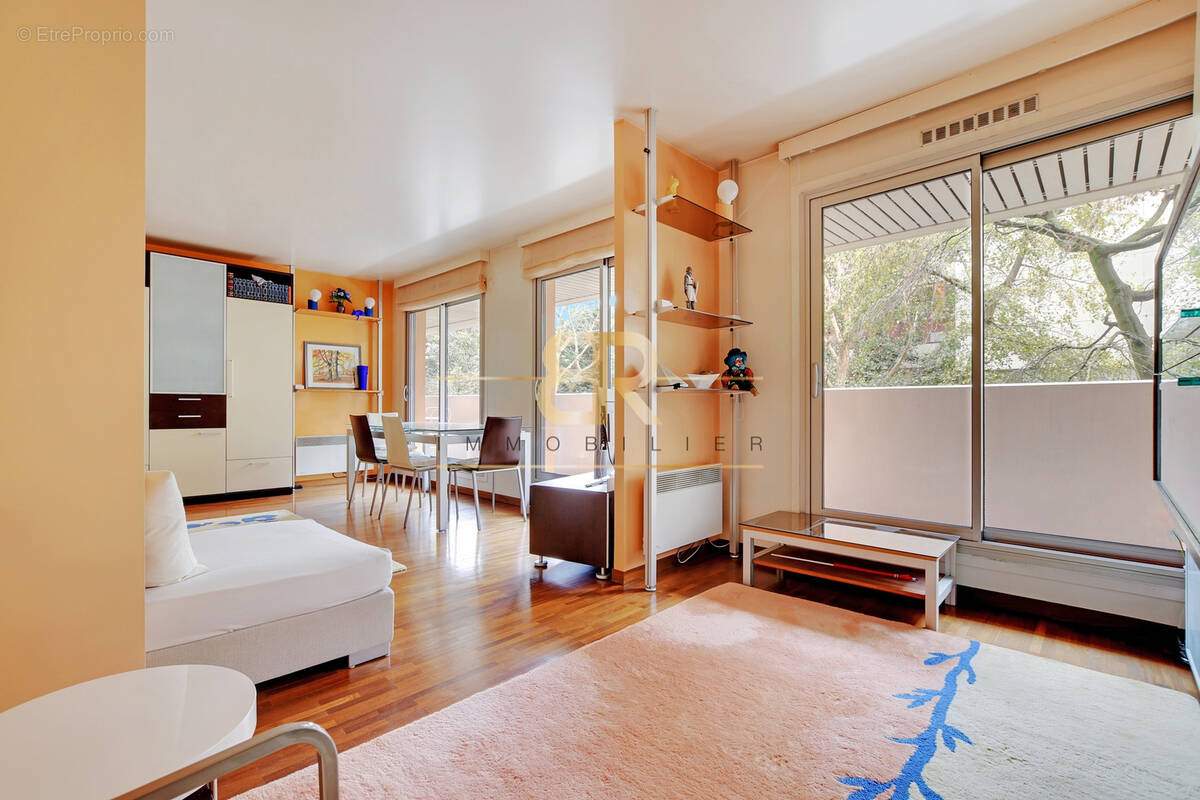 Appartement à PARIS-12E