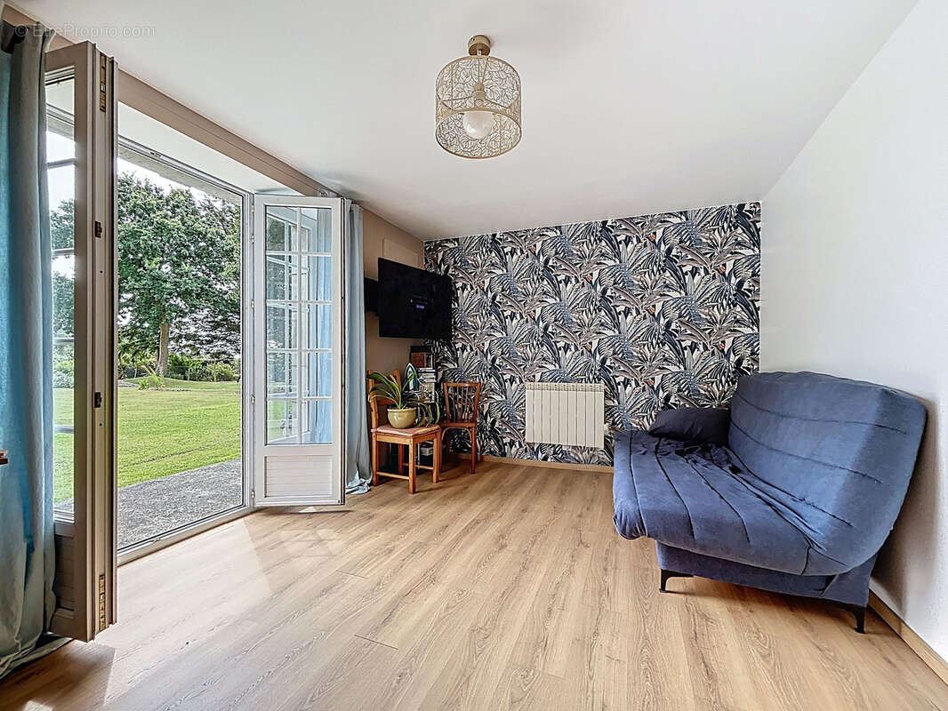 Maison à SAINT-JACQUES-DE-NEHOU