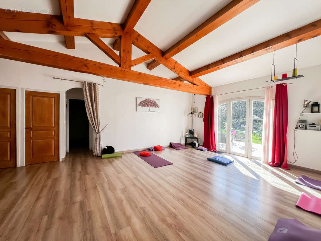 Maison à SAINT-CANNAT