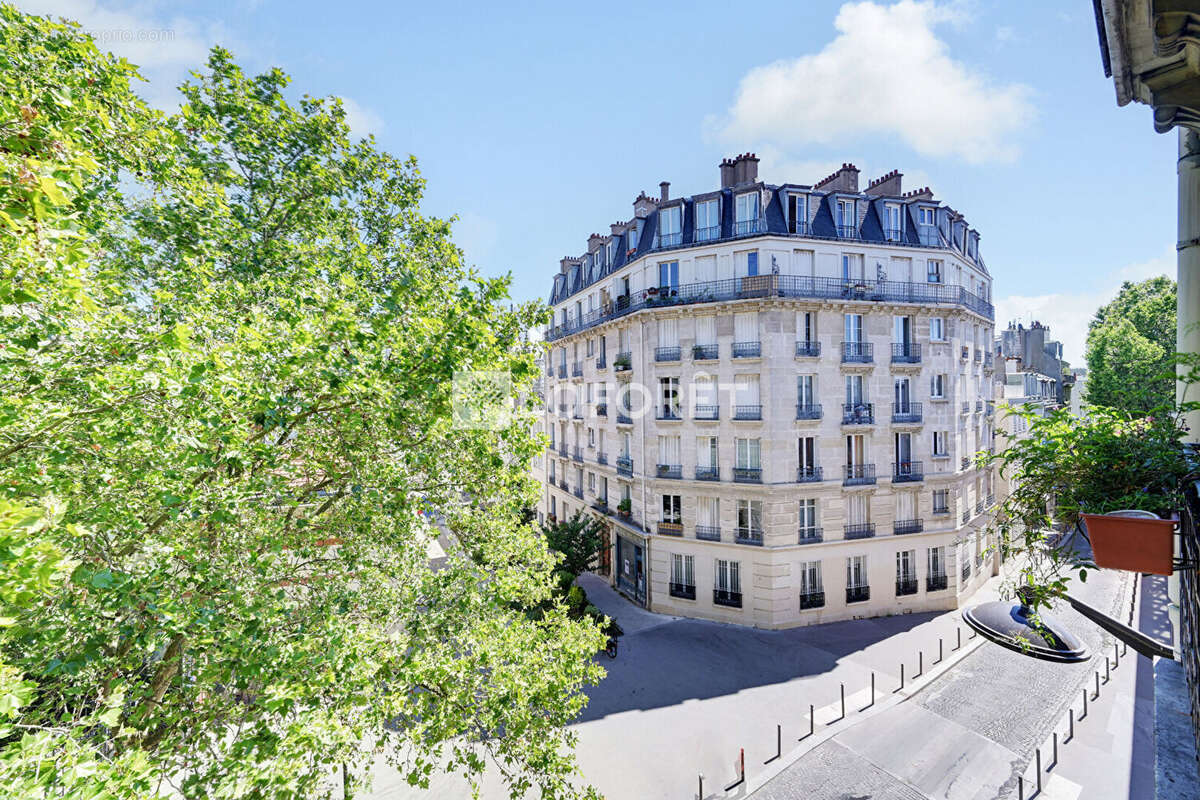 Appartement à PARIS-18E