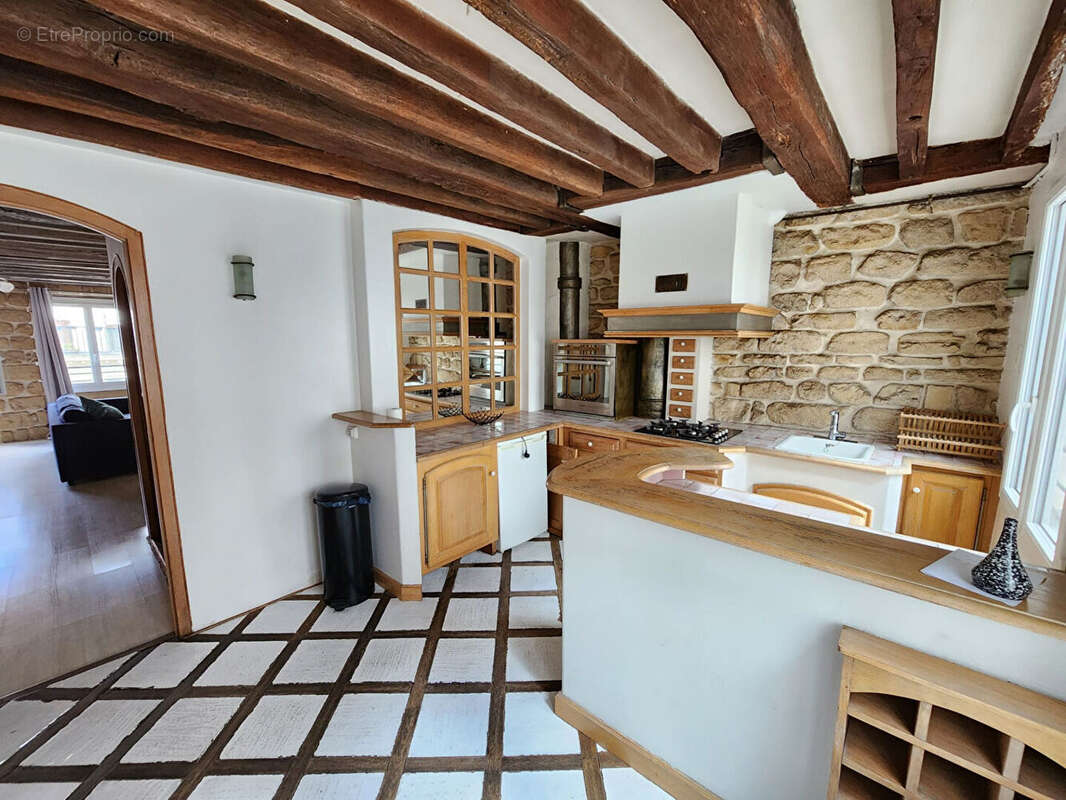 Appartement à PARIS-2E