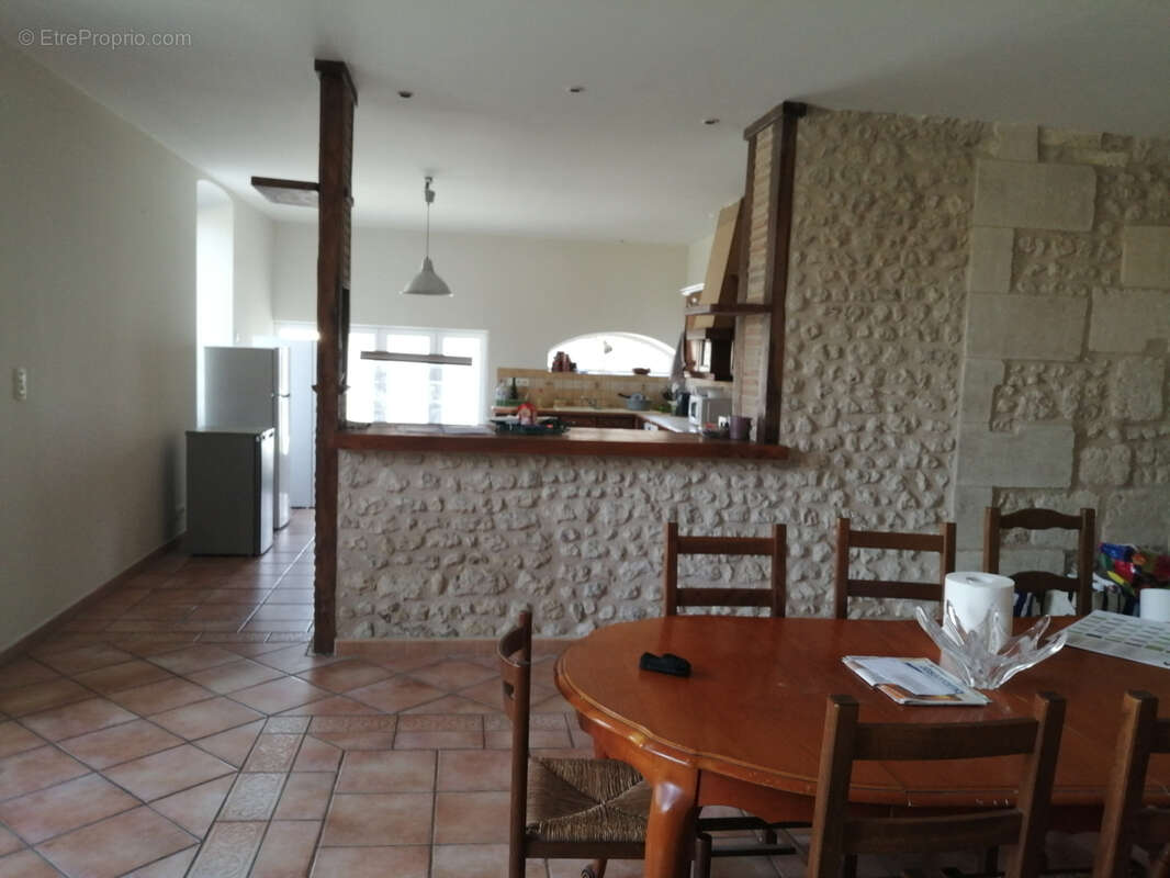 Maison à MONTBOYER