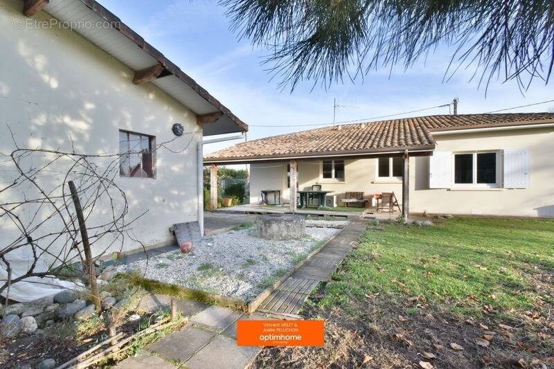 Maison à AMBARES-ET-LAGRAVE