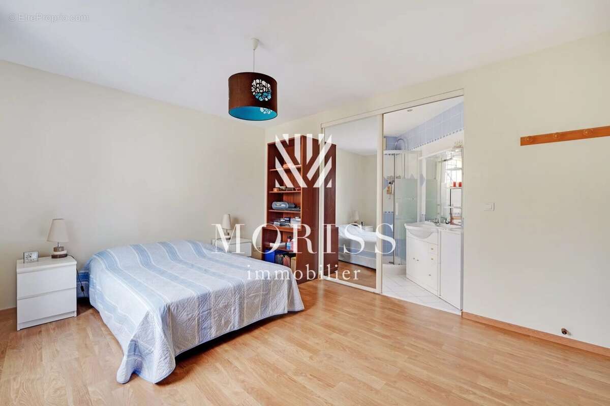 Maison à LE PERREUX-SUR-MARNE