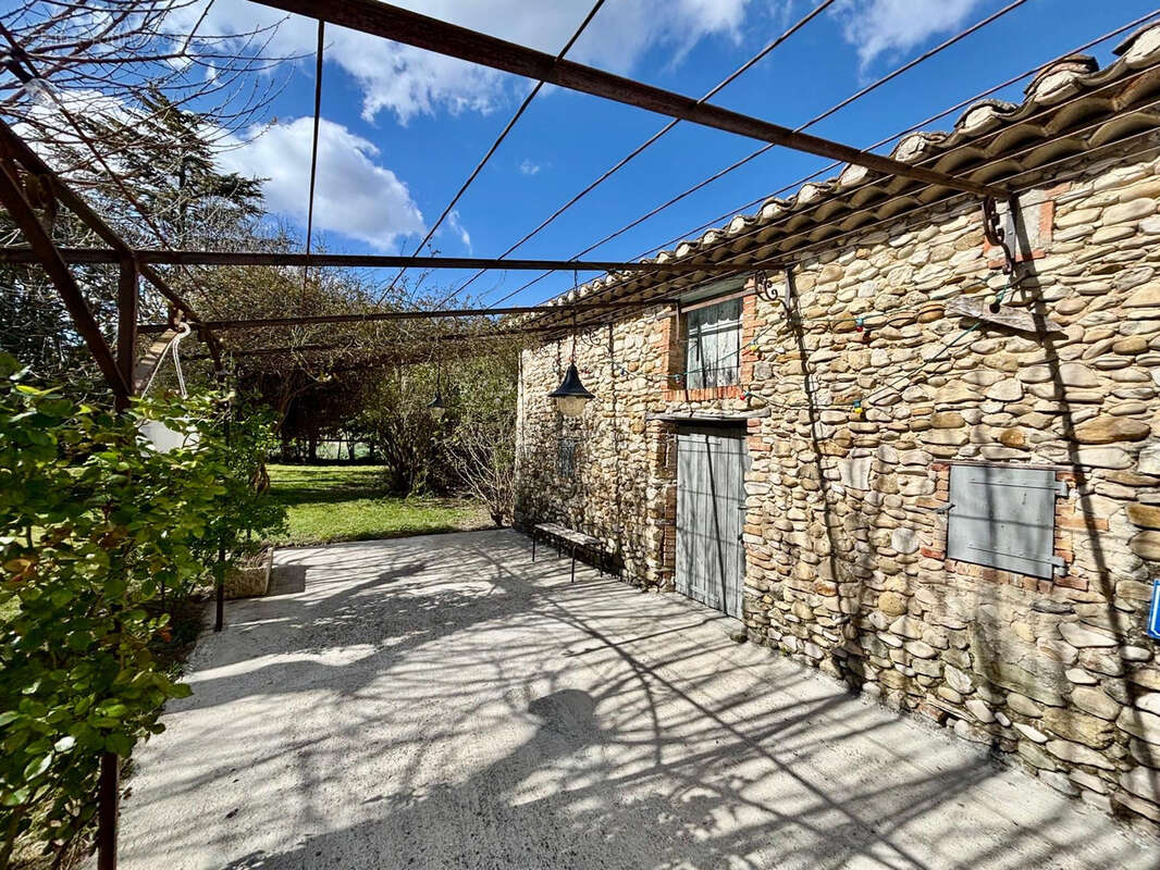 Maison à BONLIEU-SUR-ROUBION