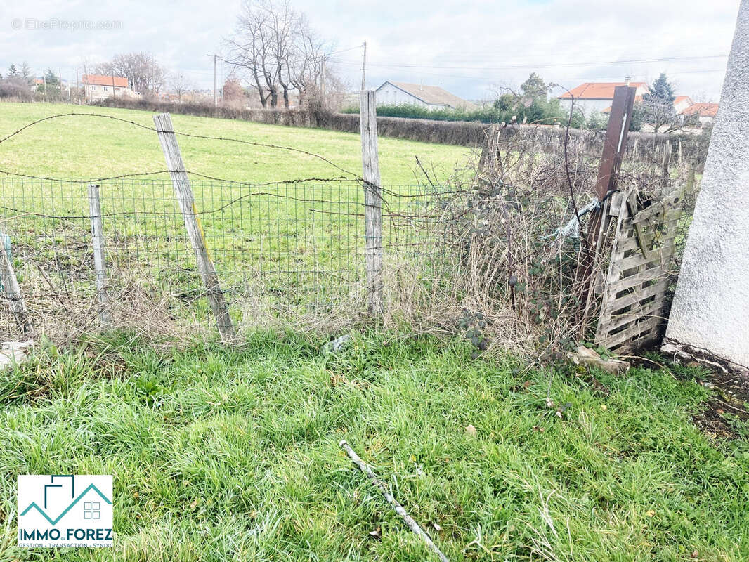 Appartement à VEAUCHE