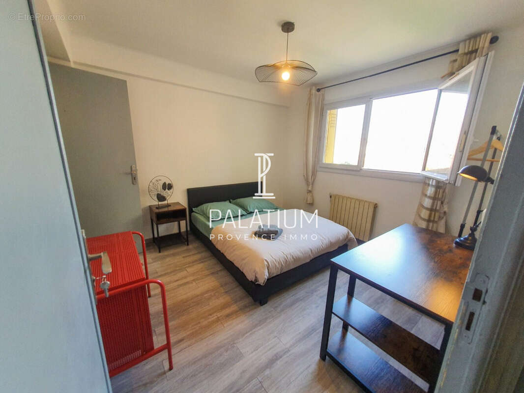 Appartement à MARSEILLE-3E